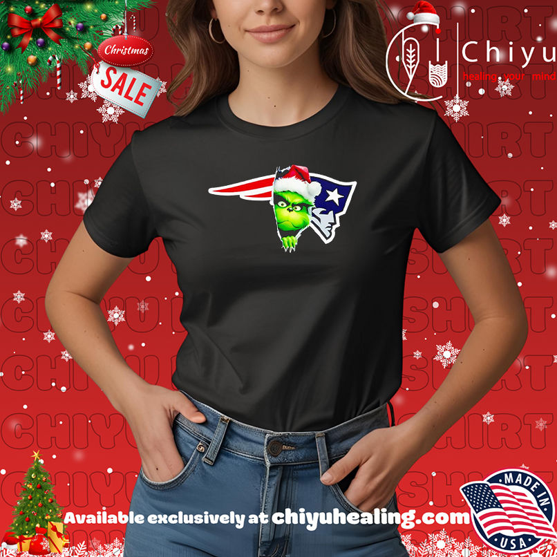 Original Grinch Peeking Through New England Patriots Christmas Holiday shirt, Hoodie, Sweatshirt, Poster Canvas, Mug, Ornaments 7 Original Grinch Peeking Through New England Patriots Christmas Holiday shirt, Hoodie, Sweatshirt, Poster Canvas, Mug, Ornaments